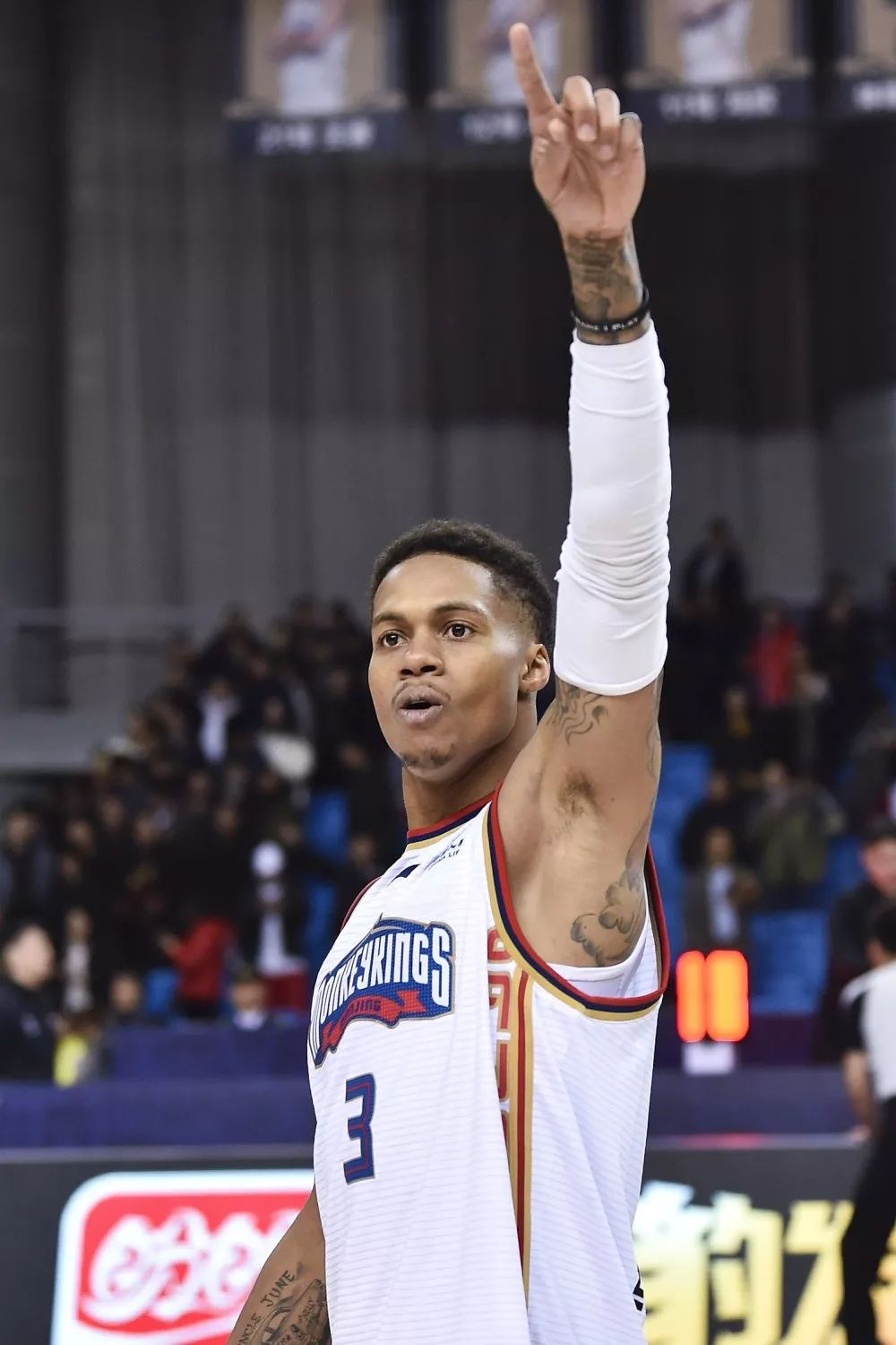 包含关键时刻体能课后，里昂绝杀压哨备战社区盾，管理层满意，轮换策略成焦点的词条-南宫体育