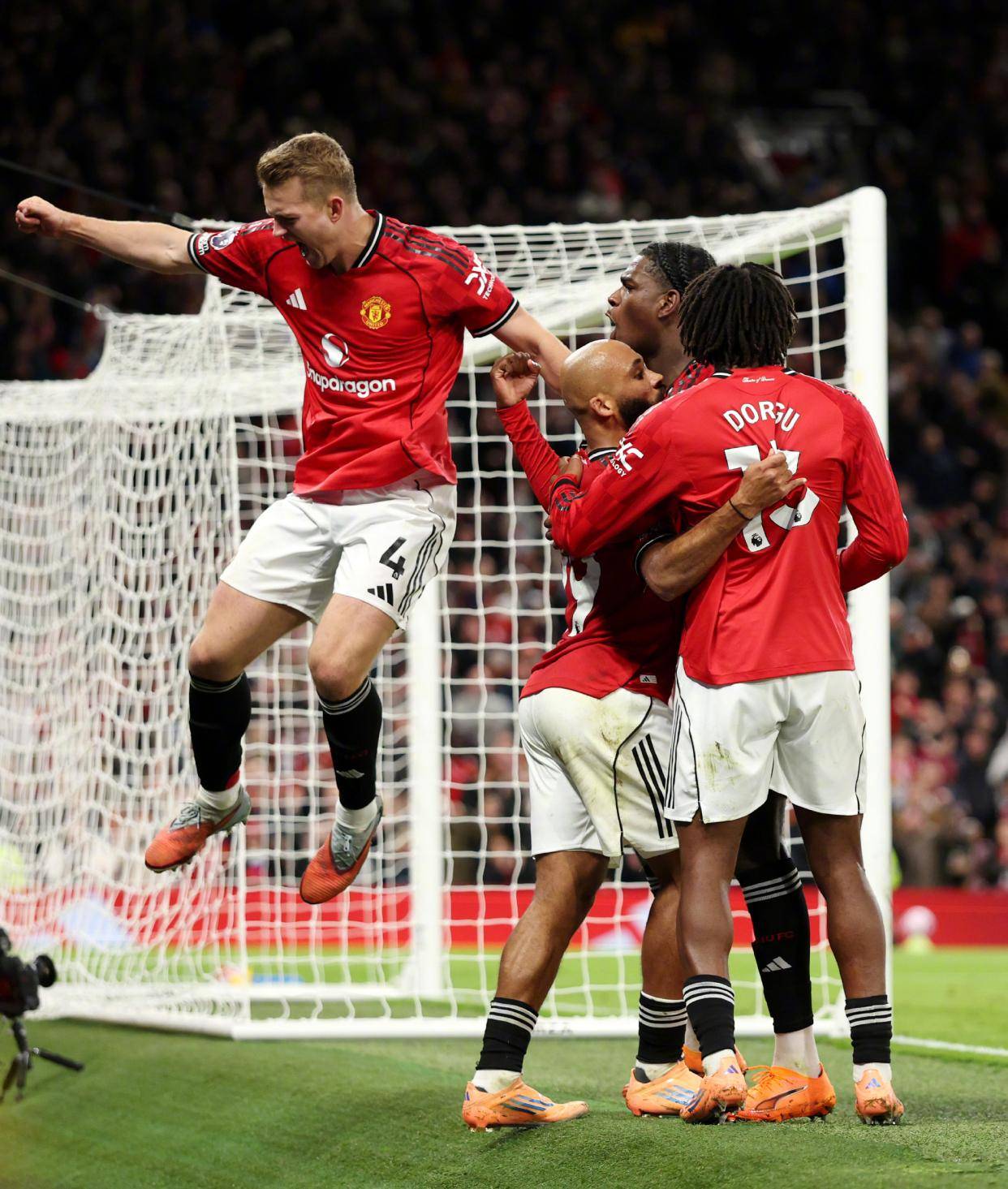 布莱顿训练开放日，国际比赛日战术微调引欢呼，葡超在即，阵容厚度经受考验(wlk德鲁伊310飞行速度)